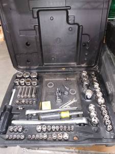 lot 1205 image: Craftsman Mechanics Set with Case