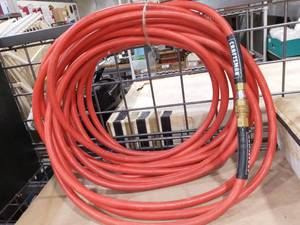lot 1211 image: Craftsman Air Hose