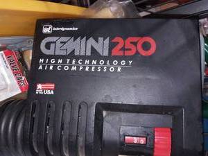 lot 1214 image: Gemini 250 Air Compressor with Assorted Vehicle Items