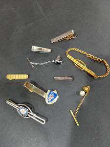 lot 1494 image: Hicko Flex Let and Various Tie Clips