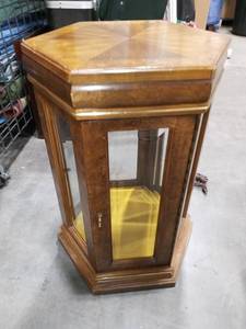 lot 1523 image: Wooden Hexagon Toplit Display Table 25 x 15 x 15 in