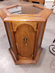 lot 1524 image: Wood and Glass Top Hexagon End Table 24 x 21 x 21 in