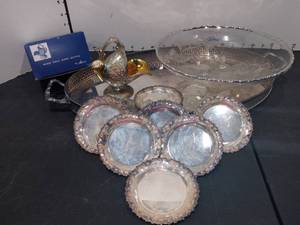 lot 1538 image: Leonard Small Sugar Scuttle with Various Silverplate or Accented Pieces