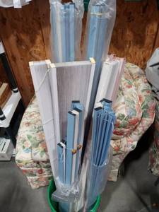 lot 1546 image: Window Blinds