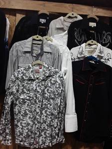 lot 1601 image: Mens Western Shirts. Size Medium and Large