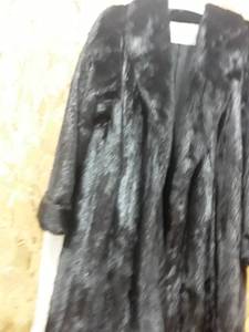 lot 1624 image: Womens Black Fur Trench Coat with Matching Fur Hat
