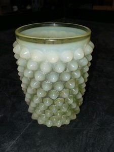 lot 1115 image: Vaseline hobnail glass, two carnival glasses along with other juice glasses and a sun tea maker