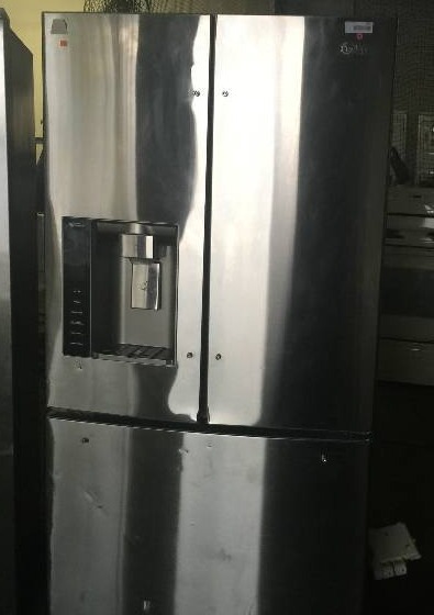 lot 8421 image: LG LFX25976 24.7 cu. ft. French Door Refrigerator with 4 Split Spill Protector Glass Shelves