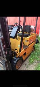 lot 37088 image: Cat Fork Lift