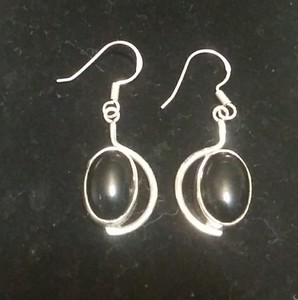 lot 2607 image: Sterling Silver Black Onyx Earrings