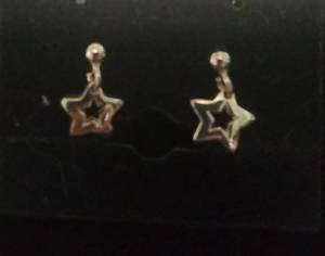 lot 2615 image: Sterling Silver Earrings