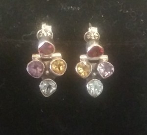 lot 2621 image: Sterling Silver Multi Stone Earrings
