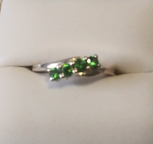 lot 2641 image: Sterling Silver Tsavorite Ring Sz 6.5