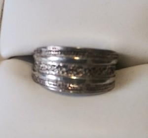 lot 2648 image: Sterling Silver Ring Size 6