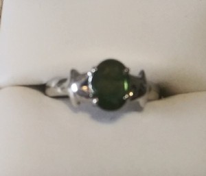 lot 2650 image: Sterling Silver Gemstone Ring Size 8