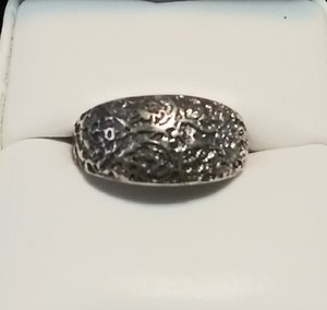 lot 2662 image: Sterling Silver Ring Size 8