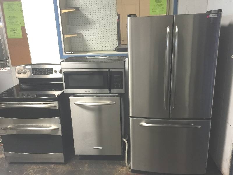 STAINLESS STEEL 4 PIECE KITCHEN APPLIANCE SUITE | SOUTH KC ...