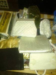 lot 572 image: womens wallets