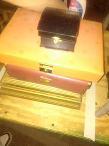 lot 579 image: jewelry boxes