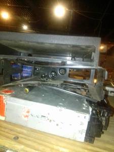 lot 589 image: Radio indash kit