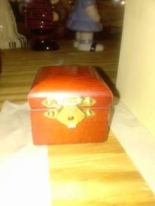 lot 606 image: ring box