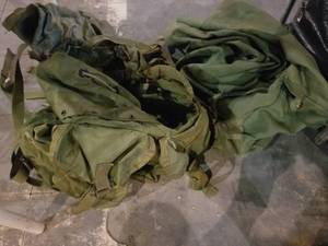 lot 619 image: green bags