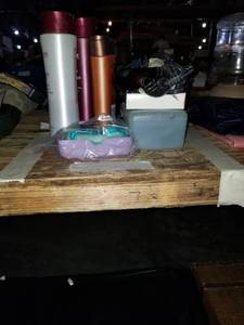 lot 625 image: bathroom appliances