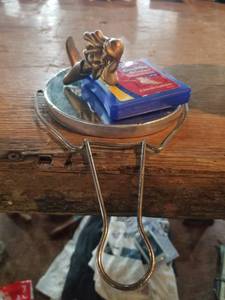 lot 821 image: Assortment of items