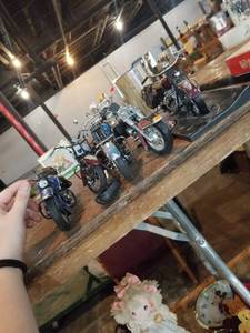 lot 837 image: 5 indian motorcycle figurines