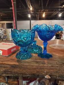 lot 839 image: Blue glassware