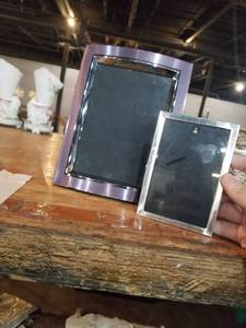 lot 842 image: Picture frames