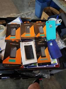 lot 845 image: screen protectors and phone cases