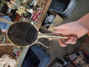 lot 847 image: Handheld mirror