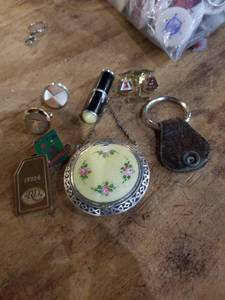 lot 871 image: Assortment of pins keychains