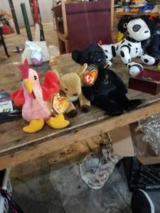 lot 874 image: Ty Beanie babies