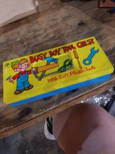 lot 876 image: Busy boy tool chest