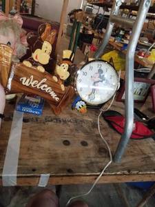 lot 879 image: Vintage mickey mouse items