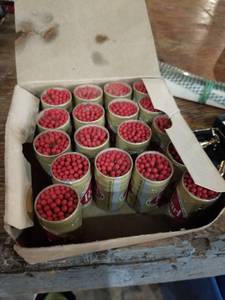 lot 883 image: Random assortment of items