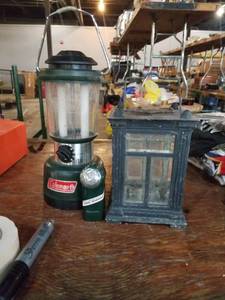 lot 885 image: Lights