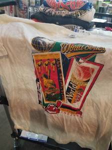 lot 893 image: Cleveland Indians world series 1997 XL