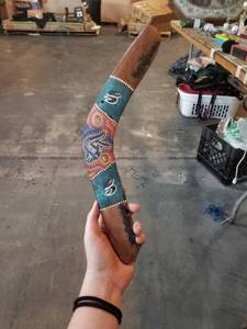 lot 898 image: boomerang