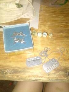 lot 925 image: Assortment of jewelry