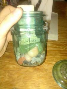 lot 928 image: Assortment of stones and small stone decor