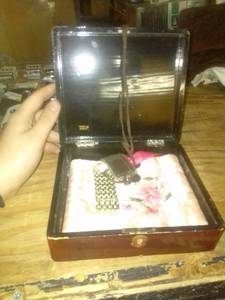 lot 953 image: jewelry box