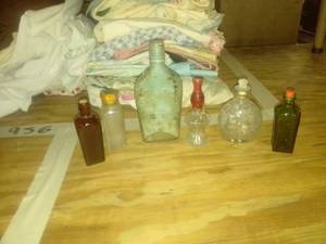 lot 958 image: Small Glass bottles  decor