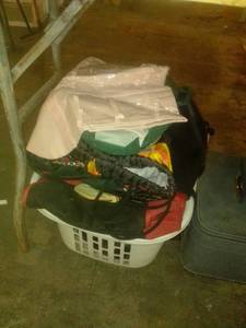 lot 972 image: Assortment of bags