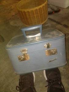 lot 973 image: Storage case MISSING KEY TO OPEN