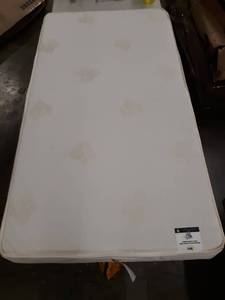lot 65758 image: Serta CribInfantToddler Mattress.