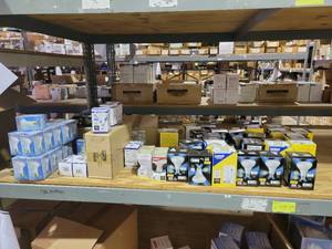 lot 29041 image: Assorted Reflector Bulbs and Spot Lights