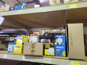 lot 29045 image: Assorted Globe Lights